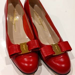 *SOLD* Ferragamo "Vera" Bow Pumps, 7